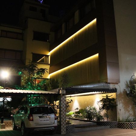 Hotel Orange Inn Sarkhej Luaran gambar