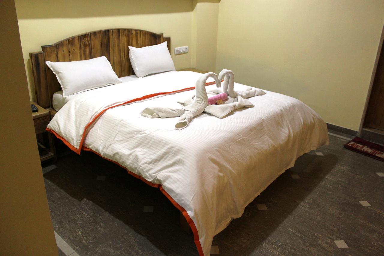 Hotel Orange Inn Sarkhej Luaran gambar